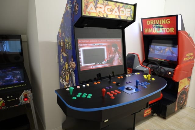 Pro-Racing, Digital Pinball and 2000 Retro Games